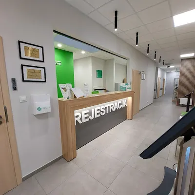 Świat Zdrowia Centrum Medyczne (Unipolimed), Al. Armii Krajowej 10, Zgierz